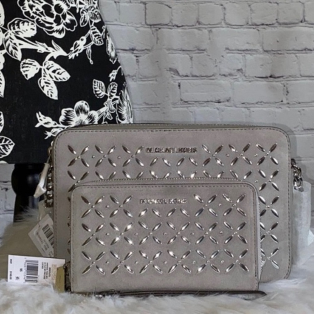 Michael Kors CROSSBODIES/WRISTLET 2pc Set